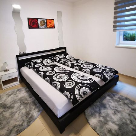 Neue Ferienwohnung Ansbach Bagian luar foto